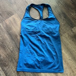 Lululemon top